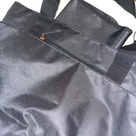 JUJUBE Diaper Bag Black NWOT & Jujube Deluxe Changing Pad With Pillow NWT - Picture 5 of 11